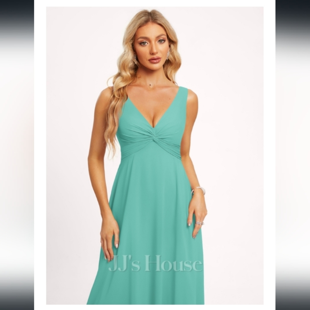 A-Line V-Neck Floor-Length Chiffon Bridesmaid Dress - Picture 2 of 7